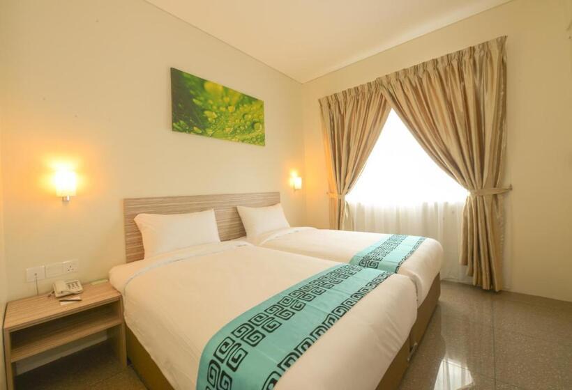 اتاق لوکس خانوادگی, Nadias Hotel Cenang Langkawi