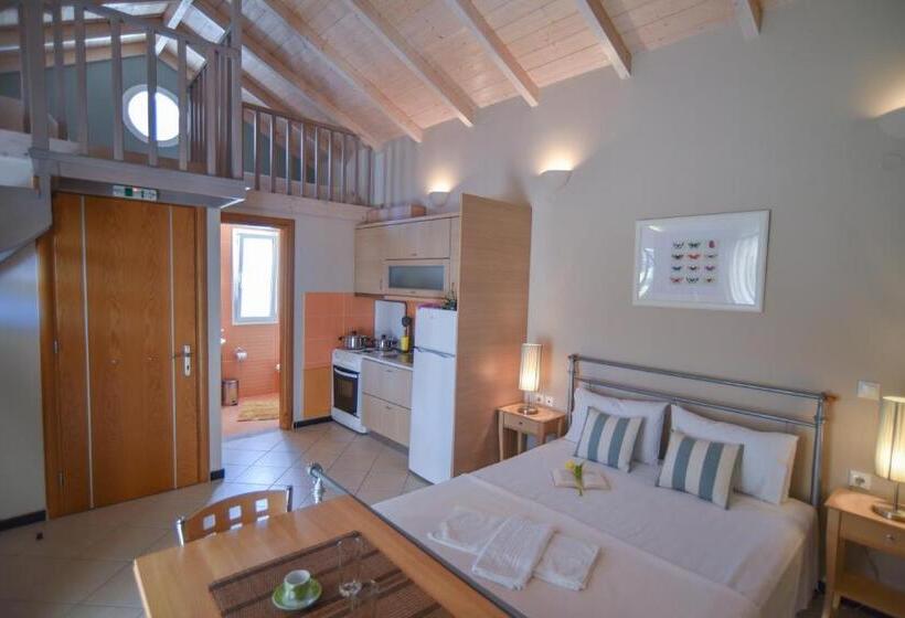 Economy Quadruple Room, Villa Theodora