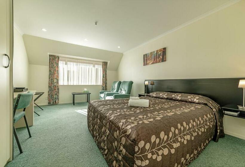 اتاق استاندارد با وان آب گرم, Legends Motel