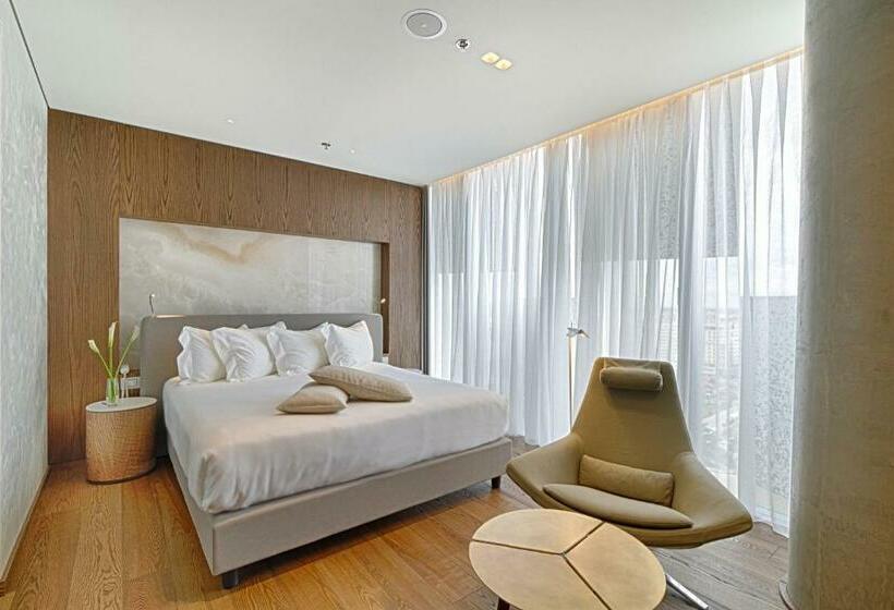 اتاق استاندارد, Maritim Hotel Plaza Tirana