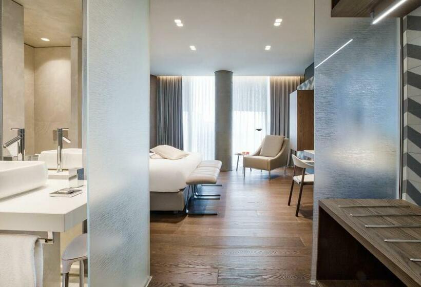 اتاق استاندارد, Maritim Hotel Plaza Tirana