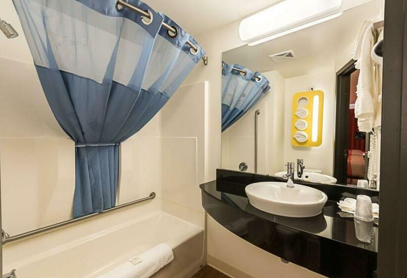 اتاق استاندارد, Motel 6 Moosomin, Sk