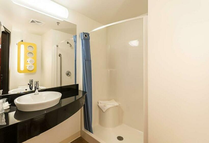اتاق لوکس با تخت بزرگ, Motel 6 Moosomin, Sk