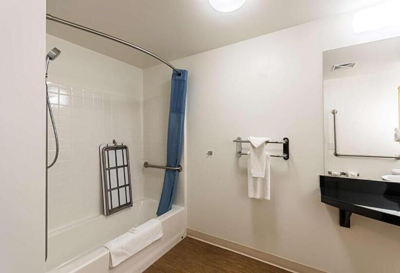 اتاق استاندارد برای معلولان, Motel 6 Moosomin, Sk