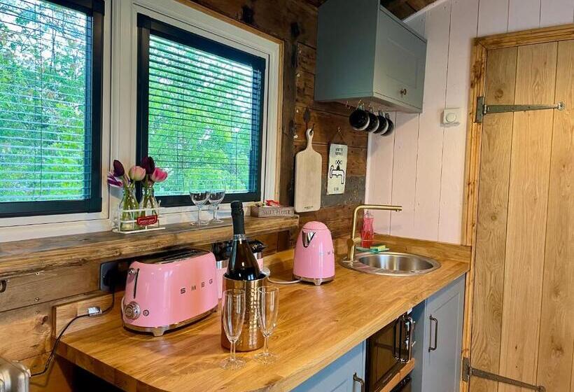 اتاق استاندارد, Skipbridge Farm Glamping