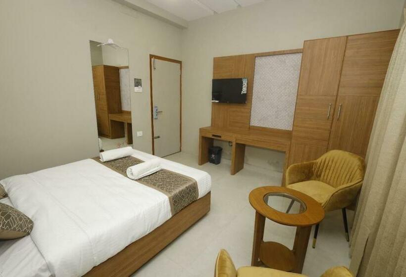 اتاق لوکس, Grand Courtyard Business