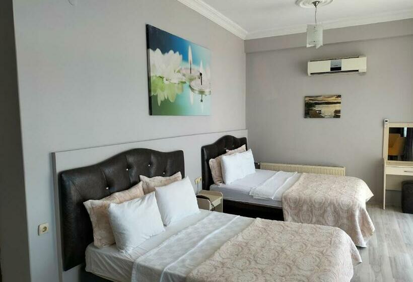 اتاق لوکس با چشم‌انداز دریا, Kumsal Otel