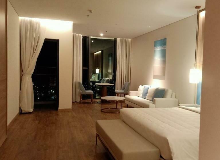 Standard studio with lake view, Alacarte  Rosabella Nguyen