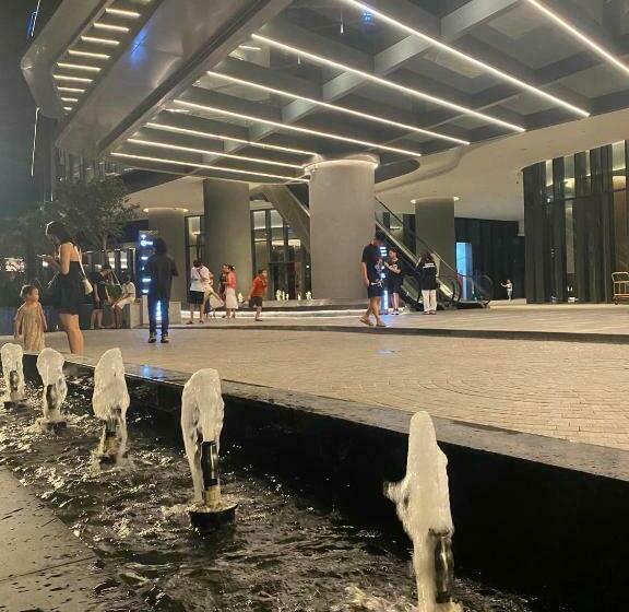 استودیوی استاندارد با چشم‌انداز دریا, Alacarte  Rosabella Nguyen