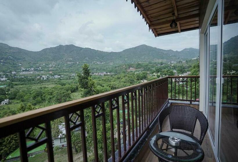 اتاق لوکس, Nivedan Hotel And Resort