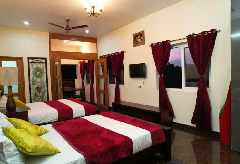 اتاق لوکس با بالکن, Forest View Resort