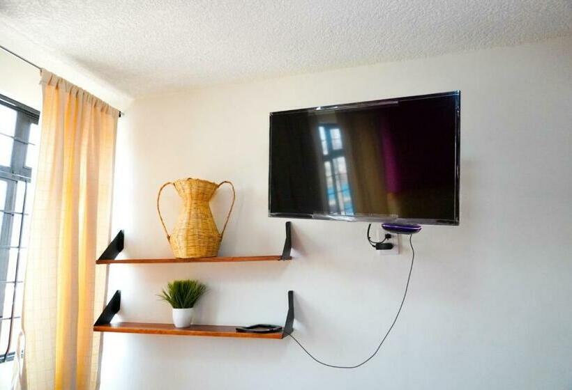 اتاق استاندارد با سرویس بهداشتی مشترک, Hostal Chocolate Calenda