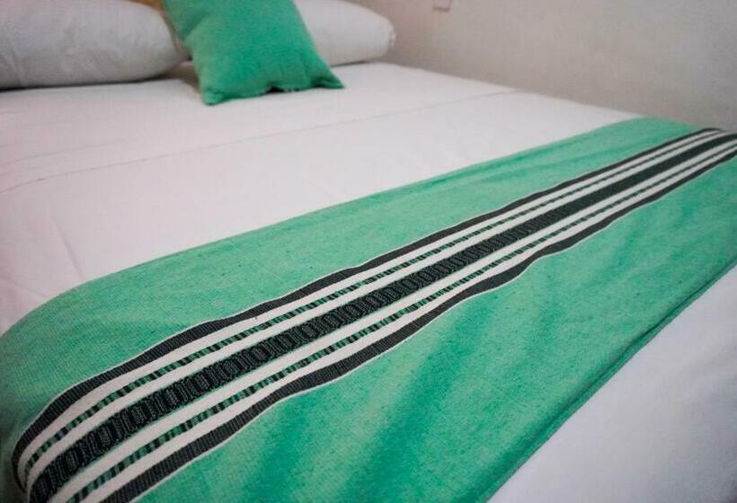 اتاق استاندارد با سرویس بهداشتی مشترک, Hostal Chocolate Calenda