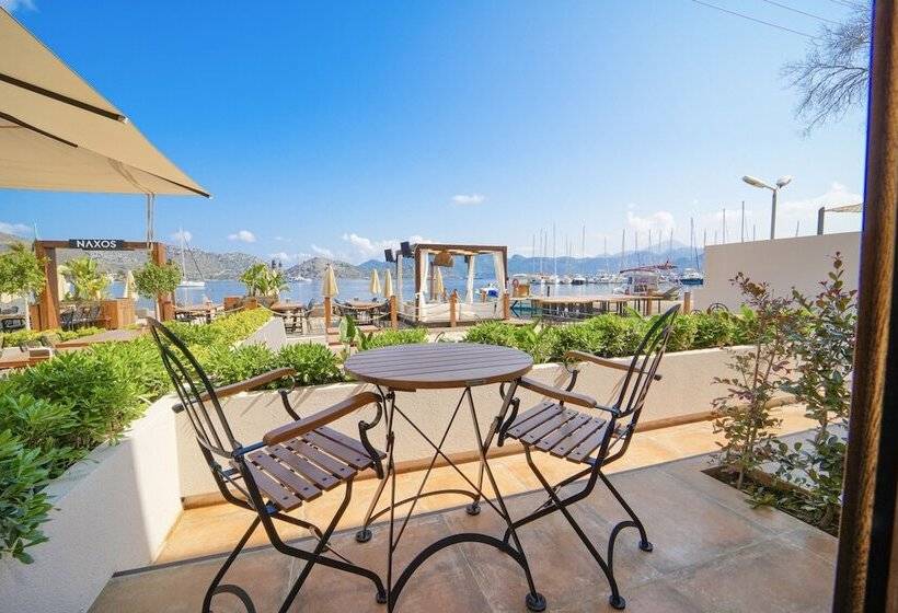 1 Bedroom Deluxe Apartment Sea View, Naxos Beach