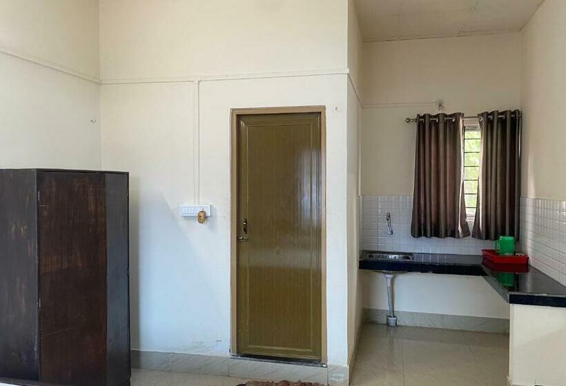 اتاق لوکس, Atithya Lodge