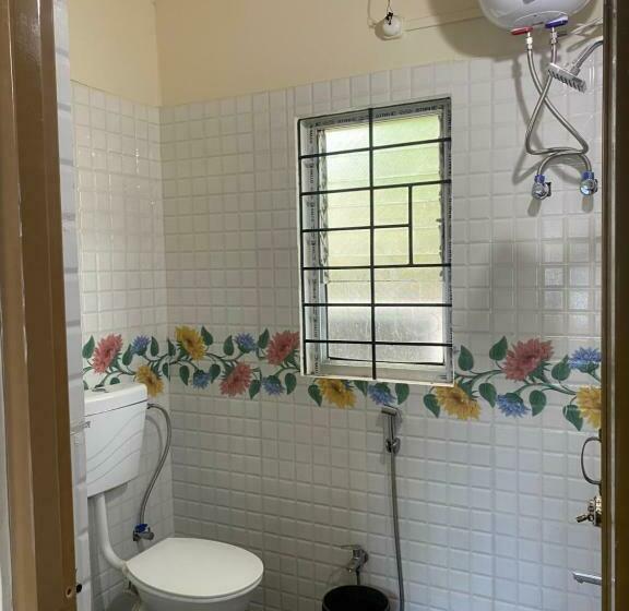اتاق لوکس, Atithya Lodge