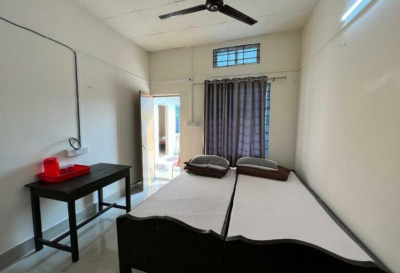 اتاق لوکس, Atithya Lodge
