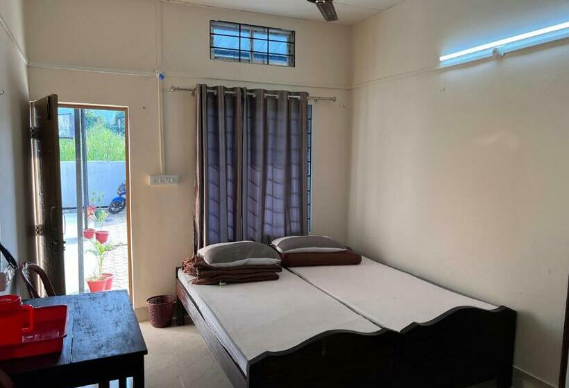اتاق لوکس, Atithya Lodge