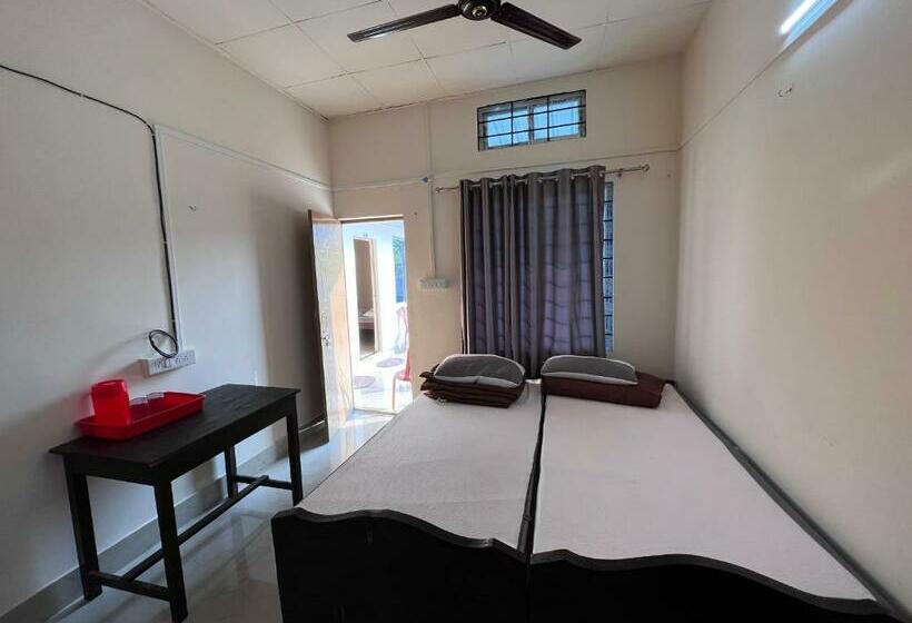 اتاق لوکس, Atithya Lodge