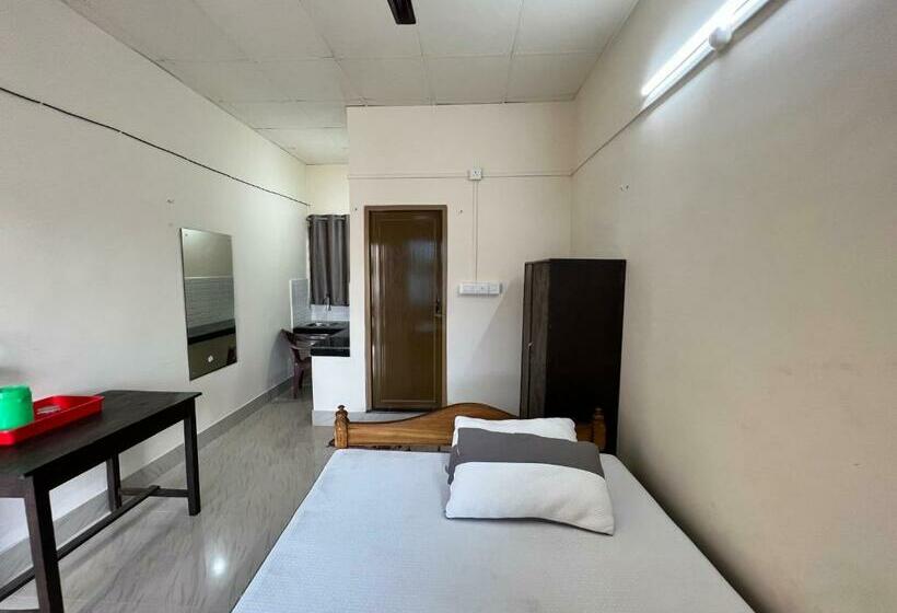 اتاق سوپریور با تخت بزرگ, Atithya Lodge