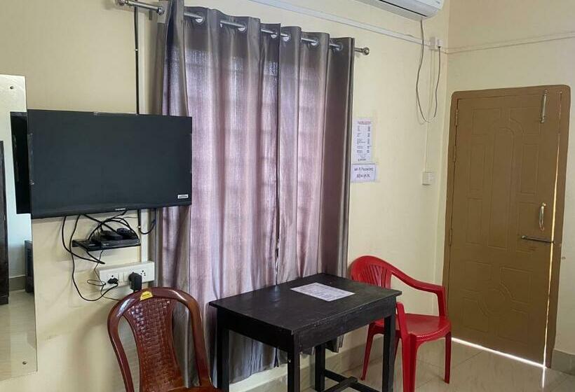 اتاق سوپریور با تخت بزرگ, Atithya Lodge