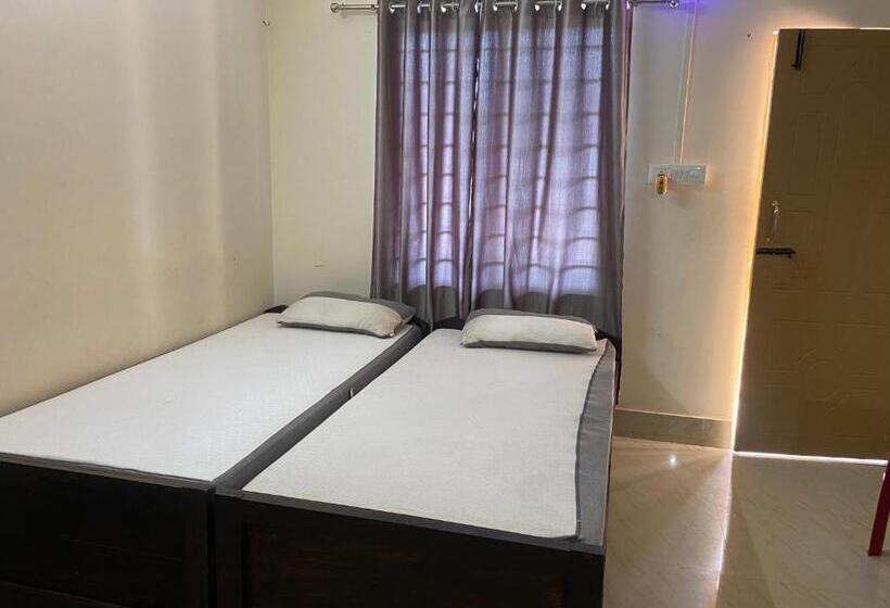 اتاق لوکس, Atithya Lodge