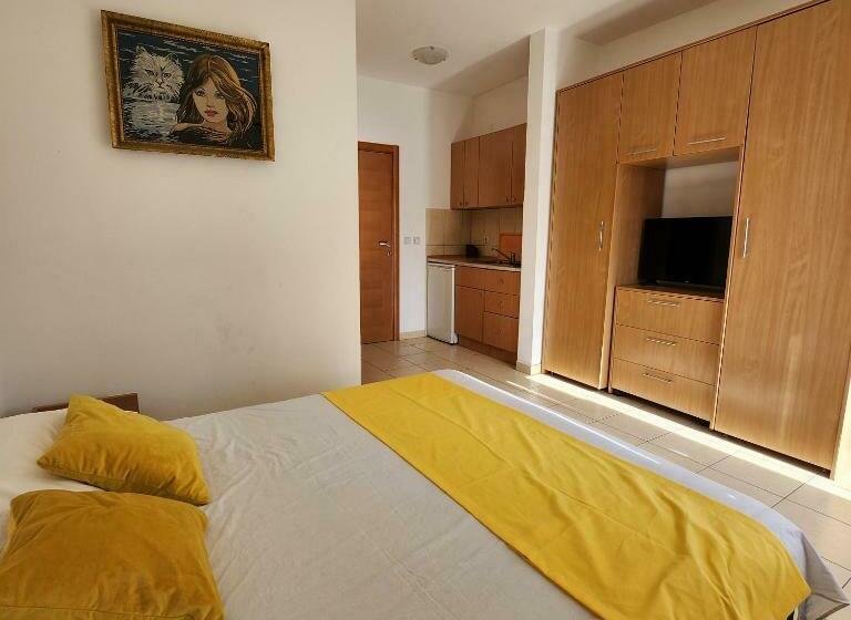اتاق استاندارد با تراس, Bela Kuća Studio Apartments Na Korak Do Mora A Step To The Sea
