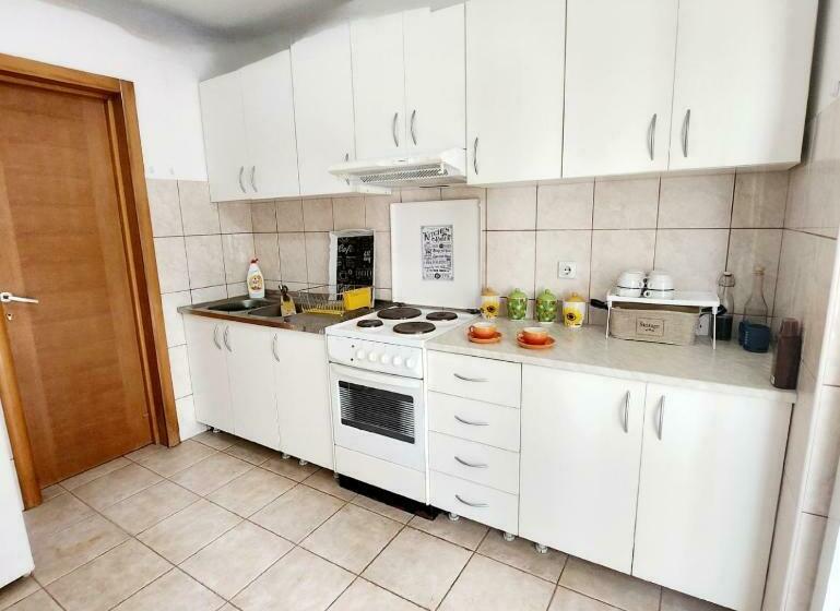 اتاق استاندارد سه تخته با بالکن, Bela Kuća Studio Apartments Na Korak Do Mora A Step To The Sea