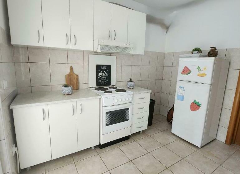 اتاق استاندارد چهار تخته, Bela Kuća Studio Apartments Na Korak Do Mora A Step To The Sea