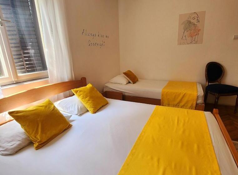 اتاق استاندارد سه نفره, Bela Kuća Studio Apartments Na Korak Do Mora A Step To The Sea