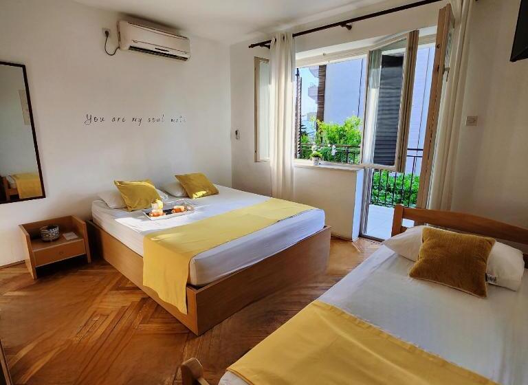 اتاق استاندارد سه نفره, Bela Kuća Studio Apartments Na Korak Do Mora A Step To The Sea