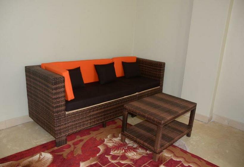 سوییت خانوادگی, Wamala Resort Hotel Ssese