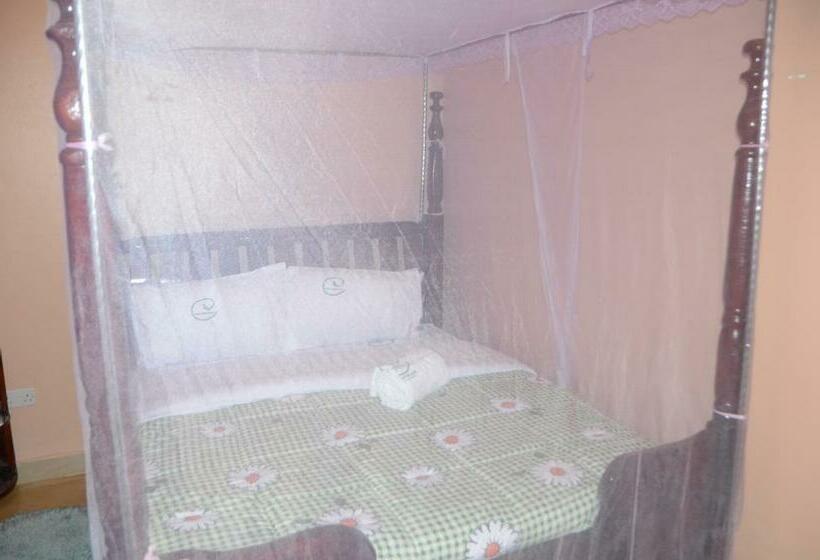 سوییت خانوادگی, Wamala Resort Hotel Ssese