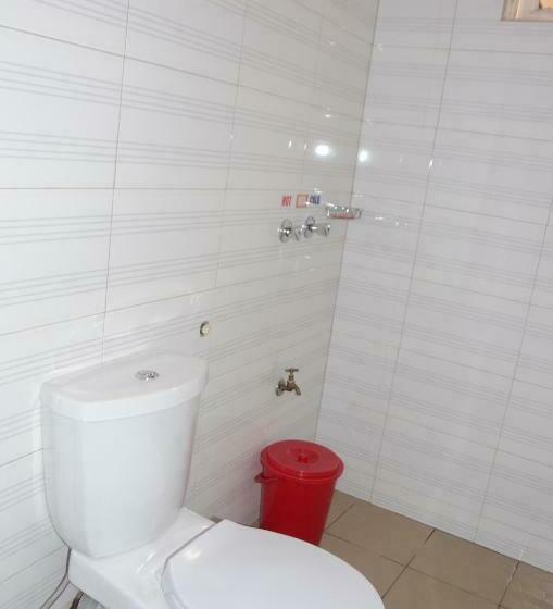 سوییت خانوادگی, Wamala Resort Hotel Ssese