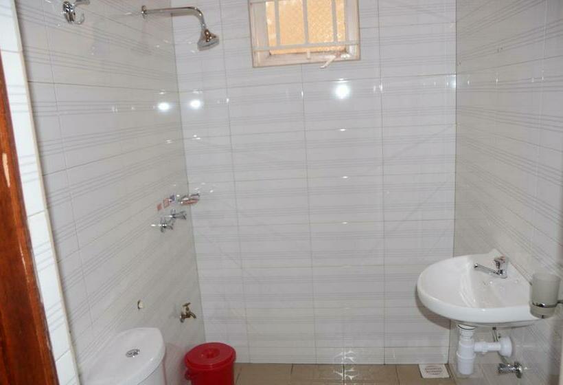 سوییت خانوادگی, Wamala Resort Hotel Ssese