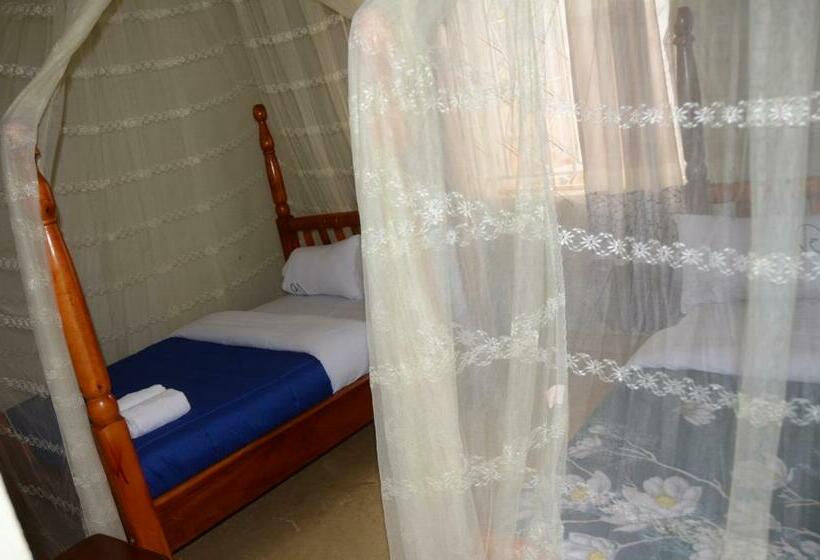 بنگله خانوادگی, Wamala Resort Hotel Ssese