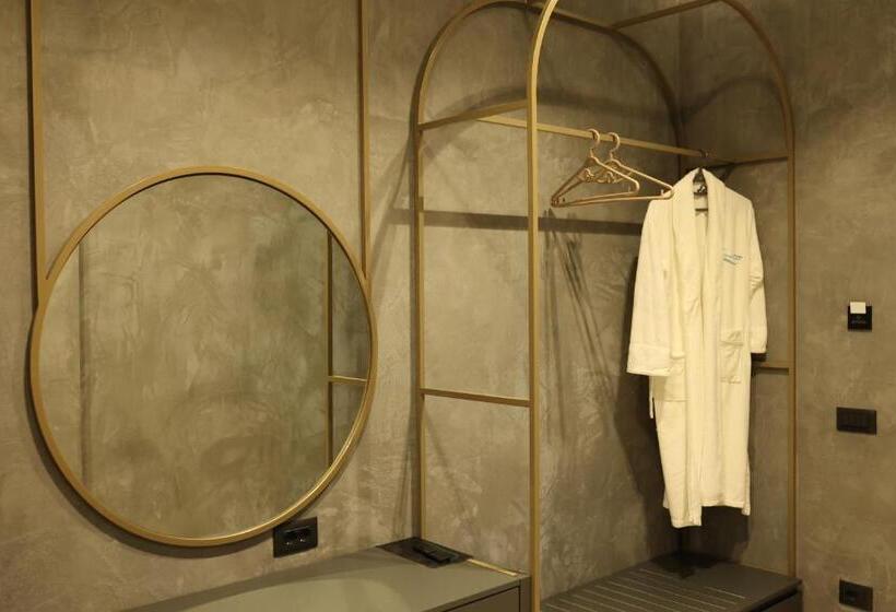 اتاق لوکس سه تخته, Comfort Suites