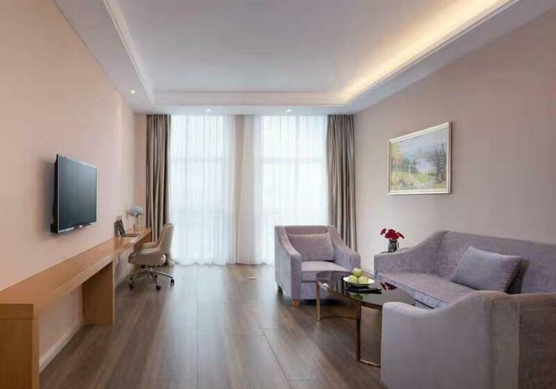 سوییت لوکس, Vienna International Hotel Zhejiang Wuyi Hushan