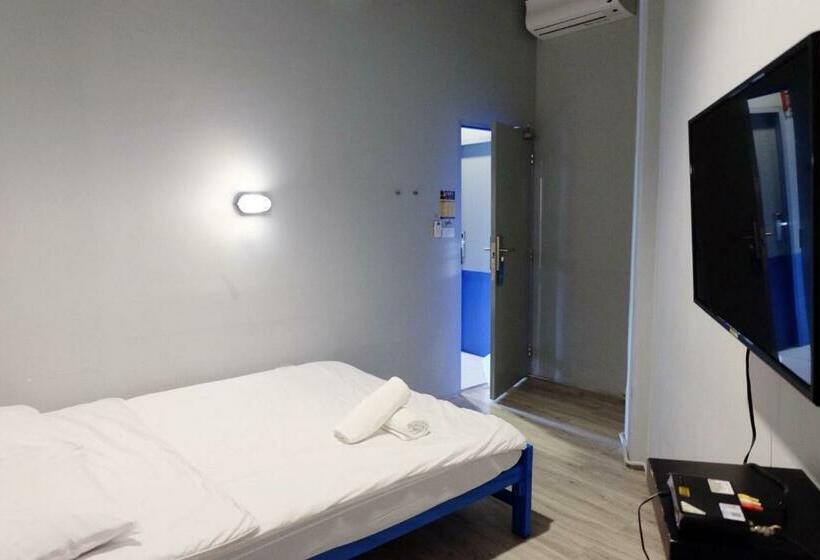 اتاق استاندارد با سرویس بهداشتی مشترک, Loftel Station Hostel