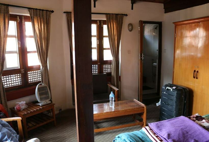 اتاق استاندارد, Krishna House