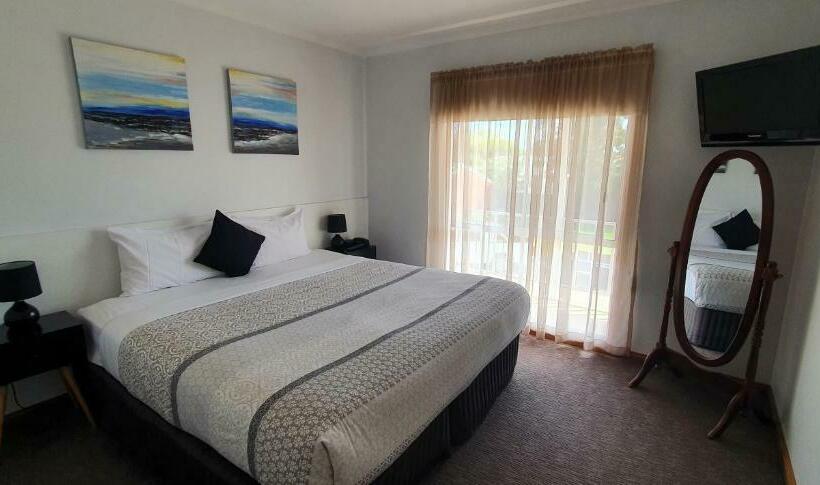 اتاق خانوادگی, Centrepoint Motel Deniliquin