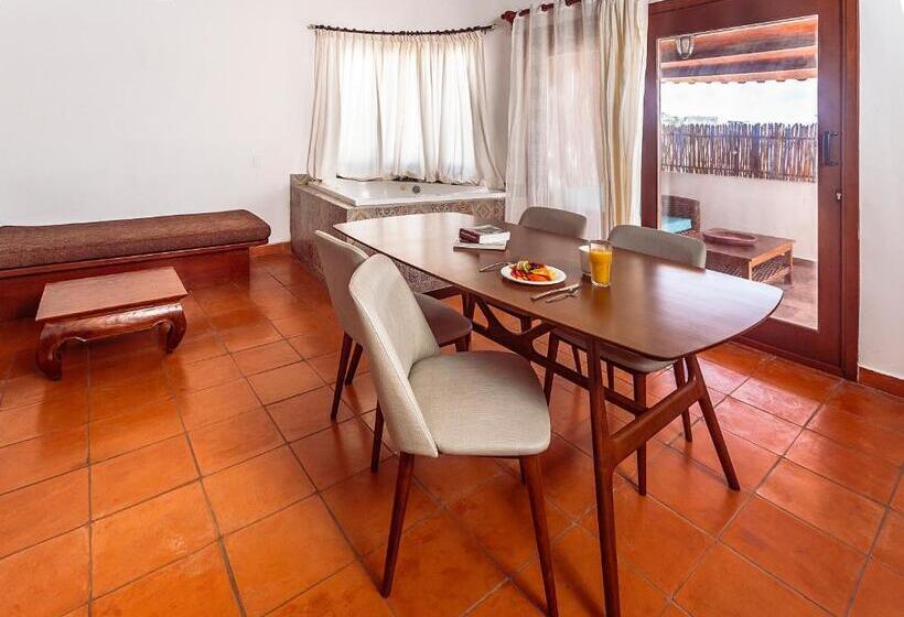 1 Bedroom Penthouse Apartment, Fabiola Condo