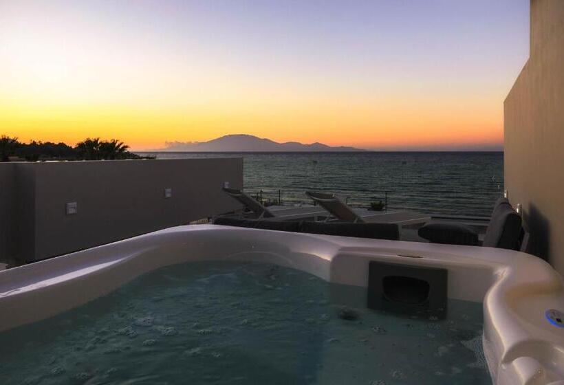 سوییت لوکس, Iakinthos Tsilivi Beach