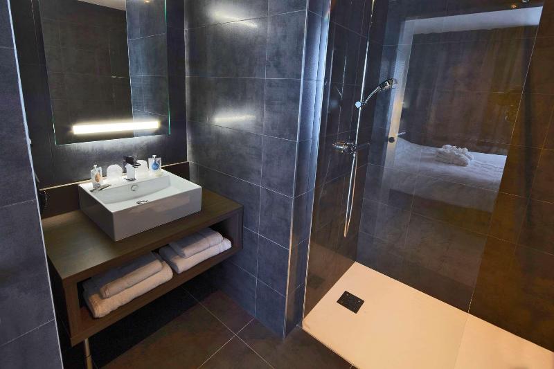 اتاق استاندارد چهار تخته, Kyriad Troyes Centre