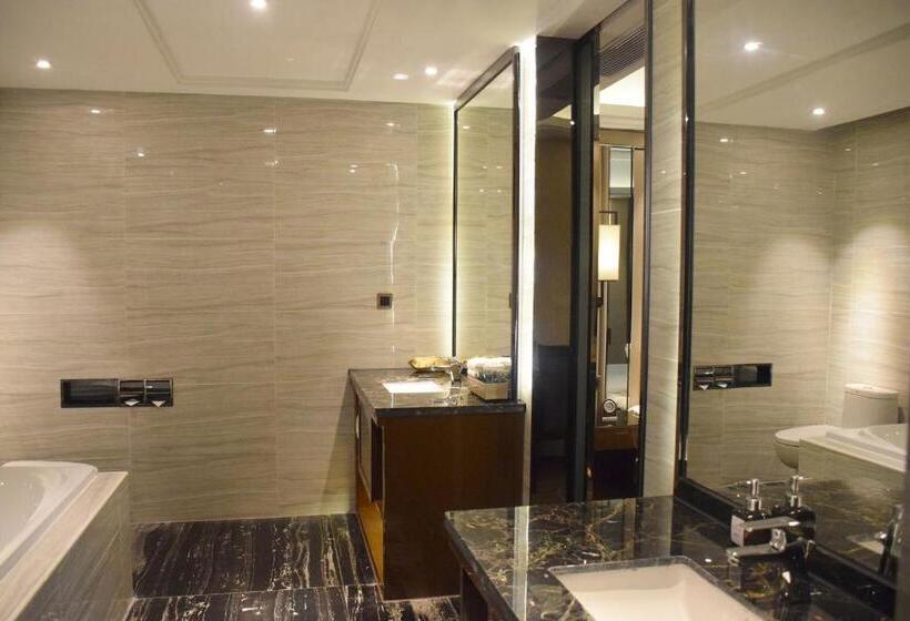 سوئیت اجرایی با تخت کینگ, Ramada Foshan
