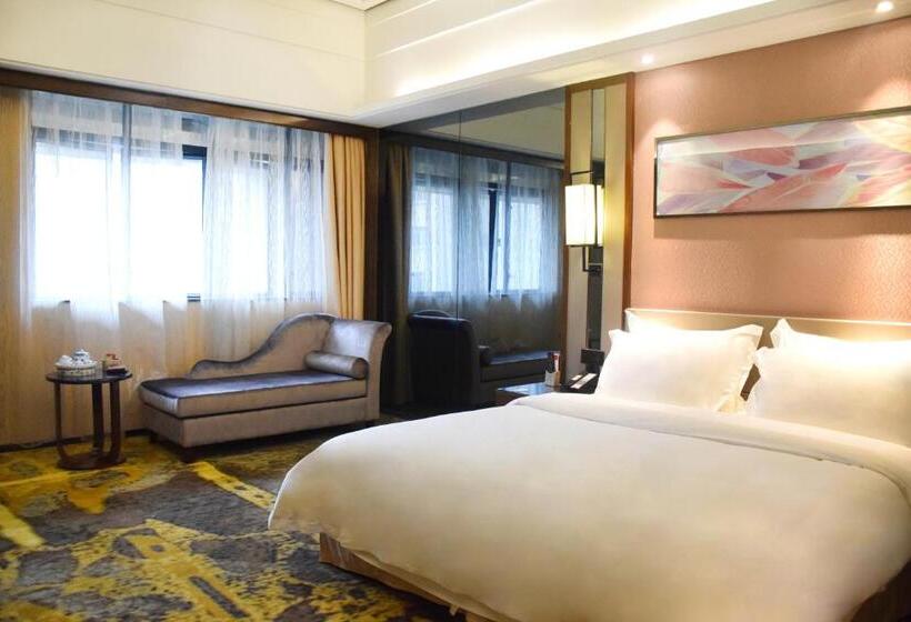 اتاق استاندارد با تخت بزرگ, Ramada Foshan