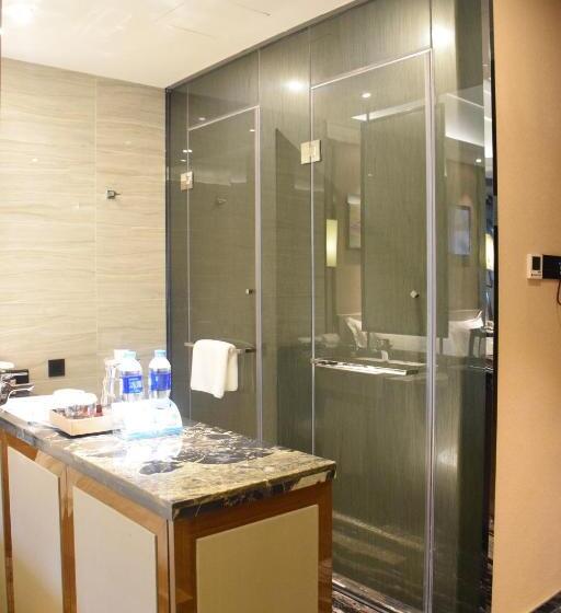 اتاق استاندارد با تخت بزرگ, Ramada Foshan