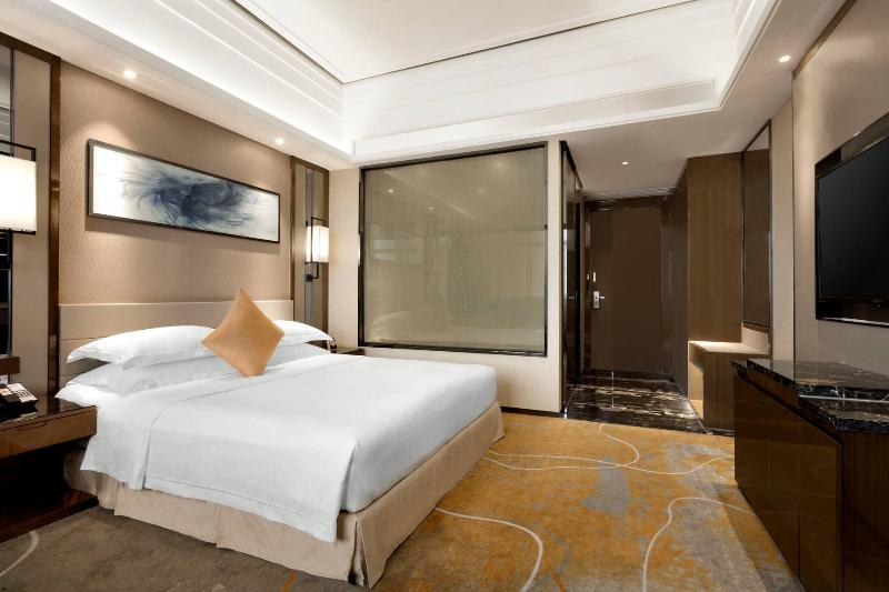 اتاق استاندارد با تخت بزرگ, Ramada Foshan