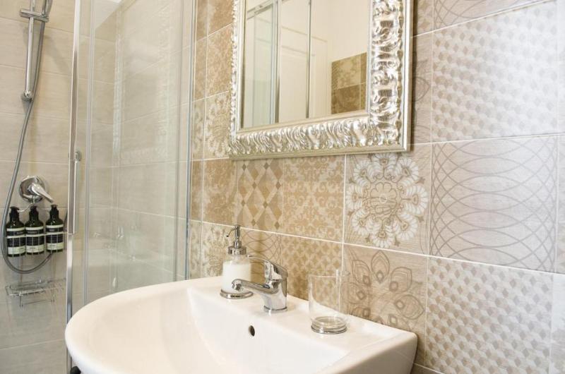 اتاق کلاس بیزنس, Ramada Foshan