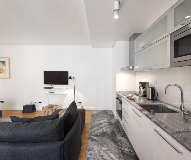 Standard Studio, Lisbon Serviced Apartments   Baixa Castelo